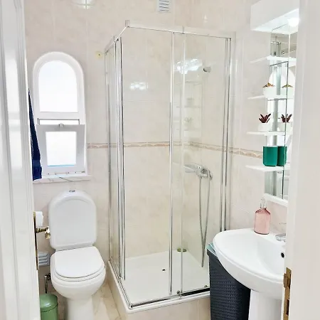 Casa Margarida, With 3 Bedrooms Feriehus Armação de Pêra