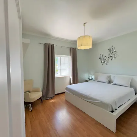 Casa Margarida, With 3 Bedrooms Armação de Pêra