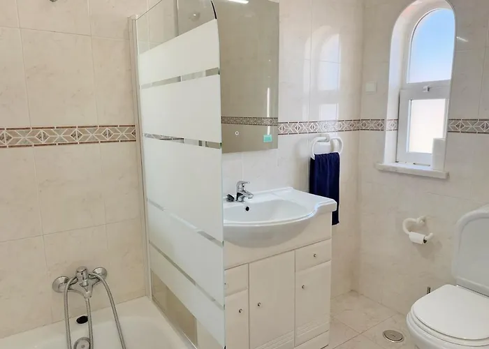 Casa Margarida, With 3 Bedrooms Armação de Pêra