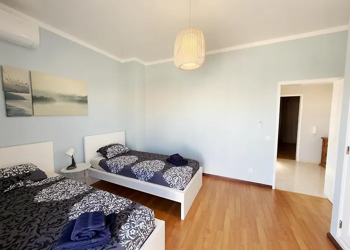 Casa Margarida, With 3 Bedrooms *