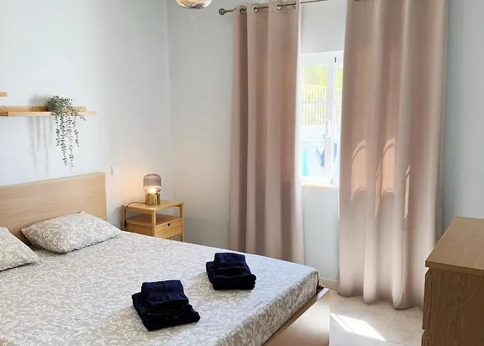 Ferienhaus Casa Margarida, With 3 Bedrooms Armação de Pêra