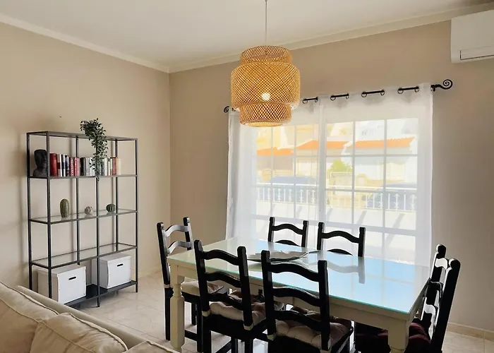 Casa Margarida, With 3 Bedrooms * Armação de Pêra